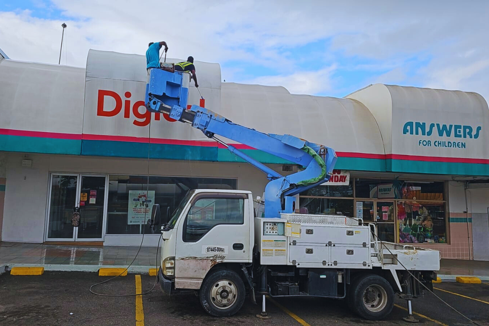 Sheldons_web_banner_3